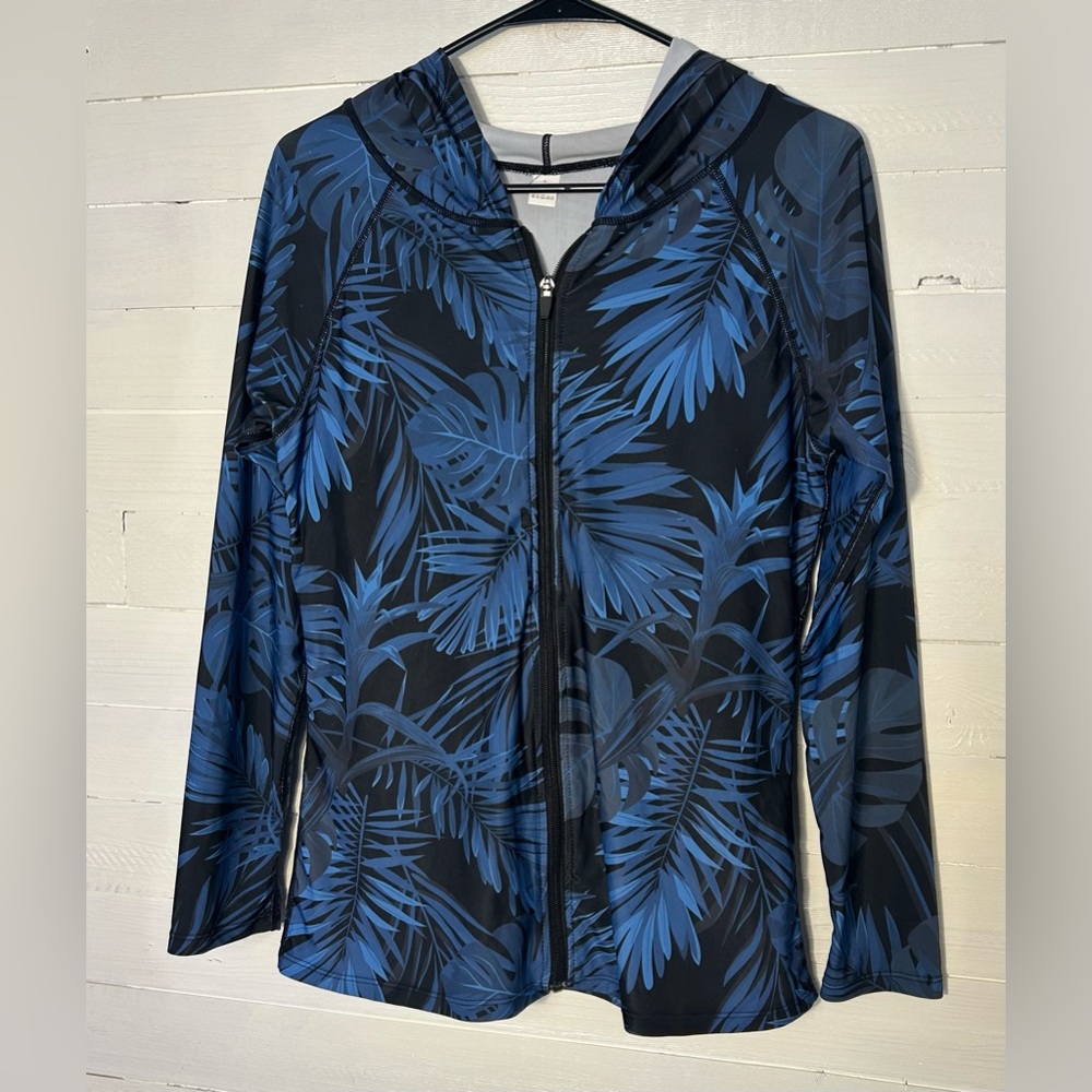Swim hoodie, women’s size Large. Blue and black Hawaiian print. Never worn. - Picture 4 of 6